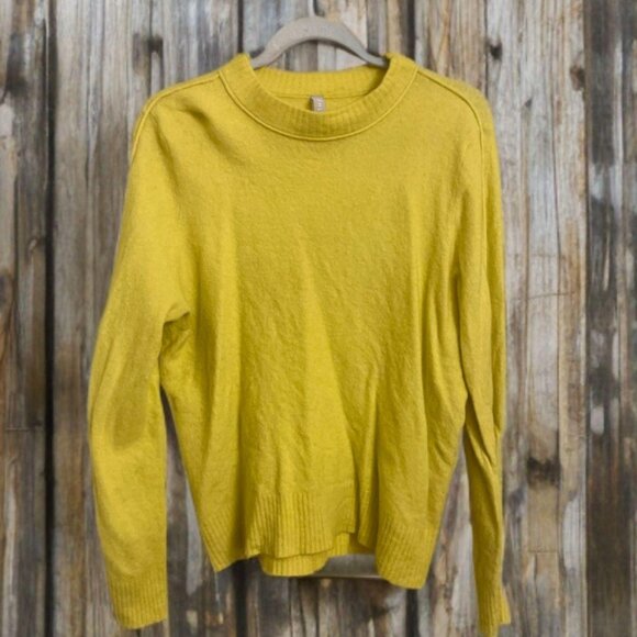 Athleta Limegreen Sweater - Picture 1 of 1